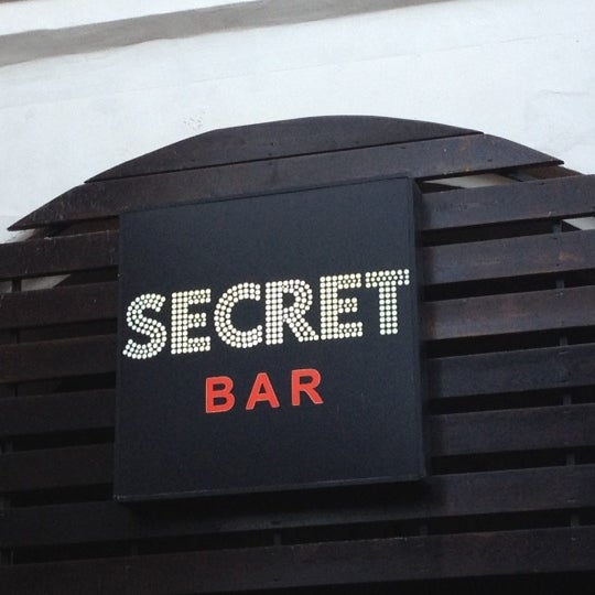 6/20/2012 tarihinde Екатерина С.ziyaretçi tarafından Secret Bar'de çekilen fotoğraf