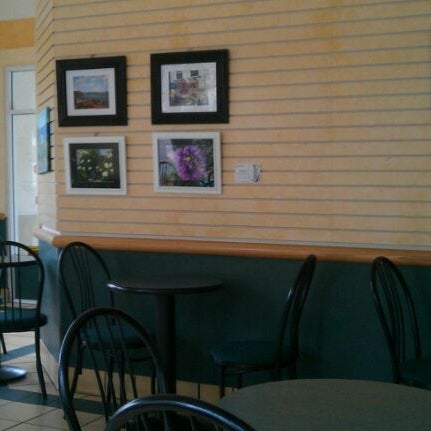 3/22/2012 tarihinde Glenn Y.ziyaretçi tarafından City Lights Espresso'de çekilen fotoğraf