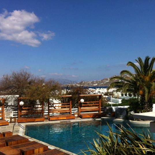 Снимок сделан в Belvedere Hotel Mykonos пользователем George K. 4/11/2012