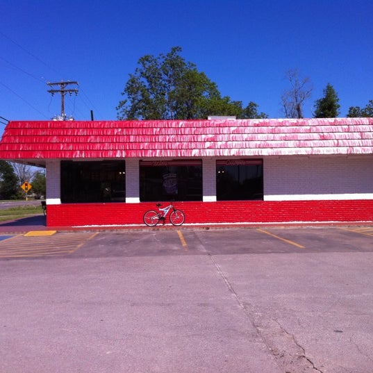 Dairy Queen Ice Cream Parlor in Sour Lake