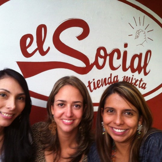 Foto diambil di El Social oleh Mauricio T. pada 12/2/2011