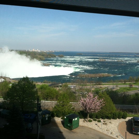 Photo taken at Radisson Hotel &amp; Suites Fallsview, ON by David W. on 5/3/2012