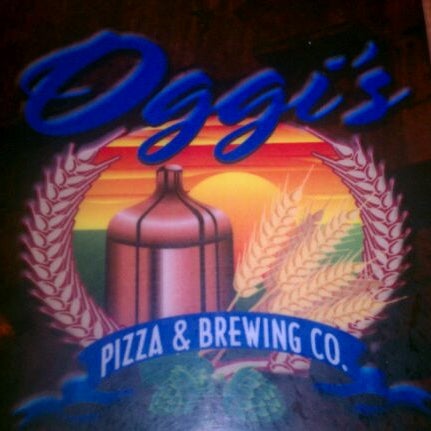 Photo taken at Oggi’s Pizza &amp; Brewhouse Point Loma by Daniel R. on 3/15/2012