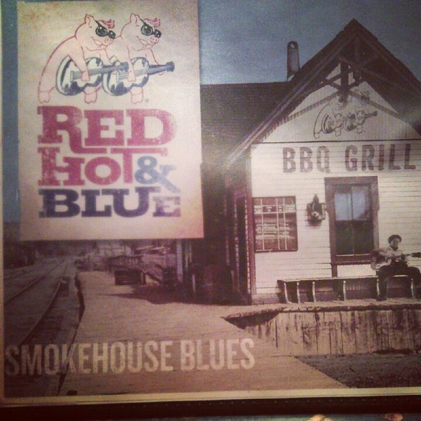 Photo taken at Red Hot &amp; Blue  -  Barbecue, Burgers &amp; Blues by Shenika S. on 9/9/2012