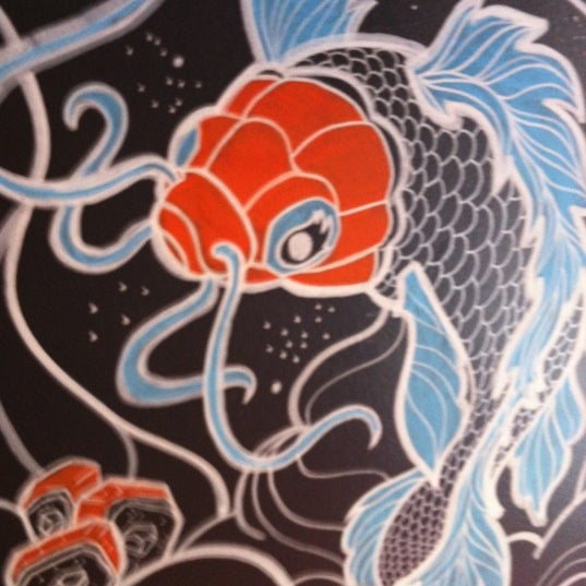 รูปภาพถ่ายที่ Edo Sushi โดย Andy R. เมื่อ 5/9/2012