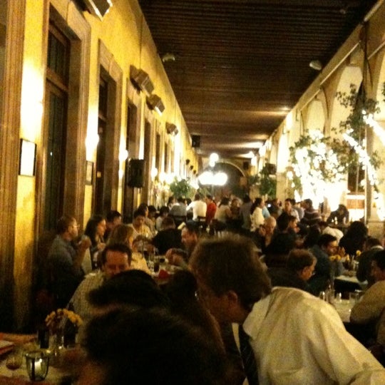 Photo taken at Hank&#39;s Querétaro by Victor F. on 7/6/2012
