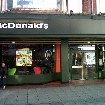 Photo prise au McDonald&#39;s par Steve S. le10/11/2011