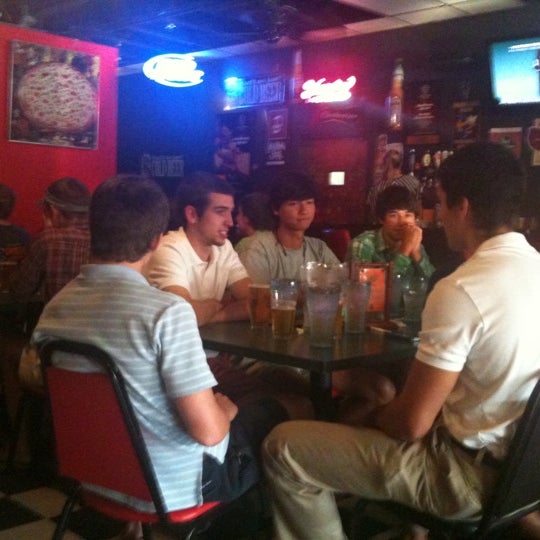 Photo taken at Mama Niki&#39;s Pizza by Rick M. on 6/10/2011