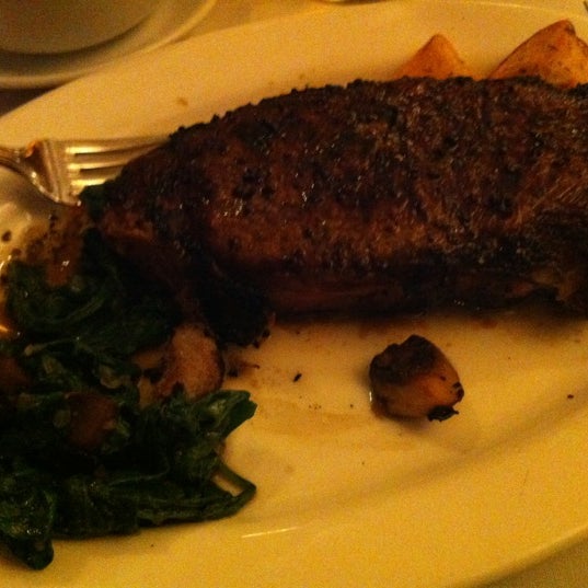 8/12/2012にKai B.がAmber Steakhouseで撮った写真