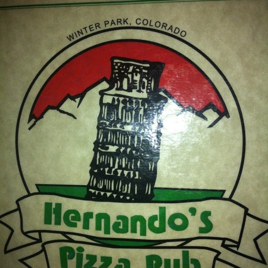 Photo taken at Hernando&#39;s Pizza and Pasta Pub by Rene Hollywood R. on 4/20/2012