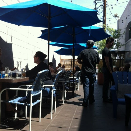 4/13/2012 tarihinde Tony Z.ziyaretçi tarafından Switch Restaurant &amp; Wine Bar'de çekilen fotoğraf