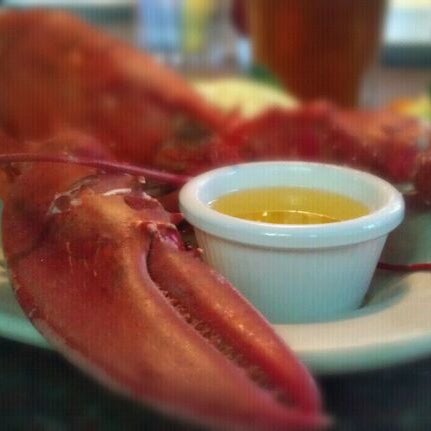 Foto scattata a Westbrook Lobster Restaurant da Julieanna D. il 6/2/2011