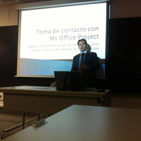 2/16/2012にPaulino B.がFundesem Business Schoolで撮った写真