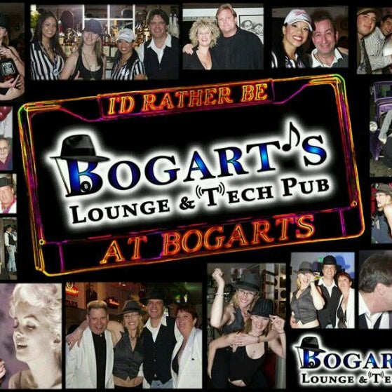Foto scattata a Bogart&#39;s Sports Bar da Noelle C. R. il 8/21/2011