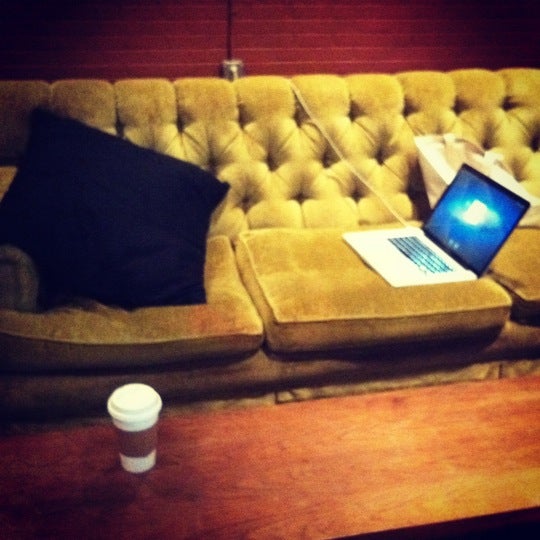 5/24/2012にConnie D.がMokah Coffee &amp; Teaで撮った写真