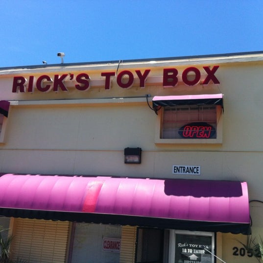 Ricks Toy Box 2 tips from 128 visitors