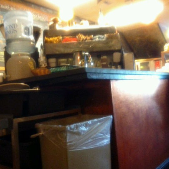 Foto diambil di The Third Place Coffeehouse oleh Chad P. pada 1/30/2012