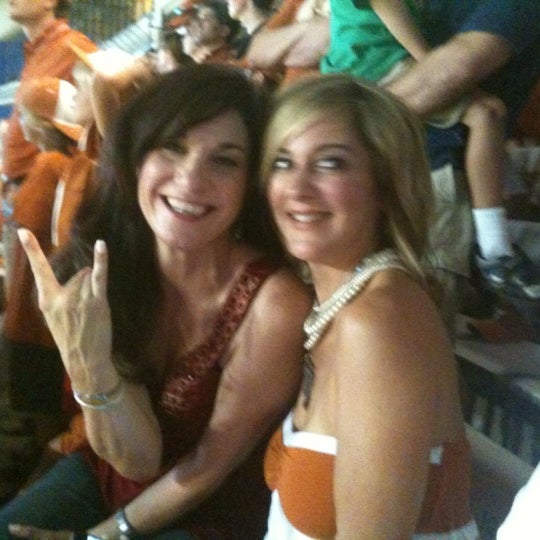 Photos At Kelli S Up N Smoke Bar Grill Now Closed Dive Bar In Austin
