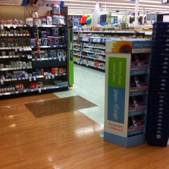 Walgreens Uptown Carrollton 4 tavsiye