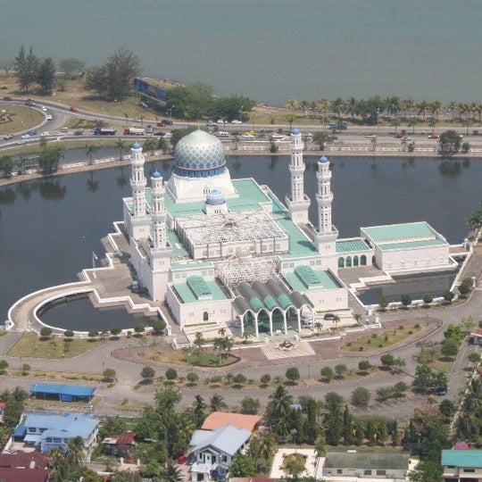 Terapung sabah masjid