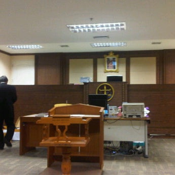 Ринго трейд бишкек. Камаз эврика сургут. Судебное заседание. Трамп молится. Трейд суды.