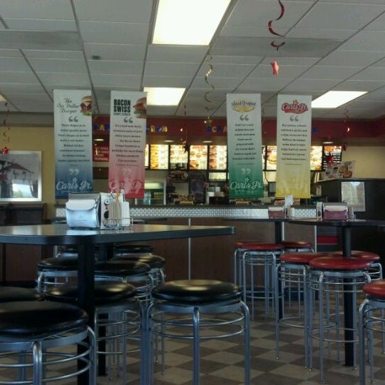 Carl's Jr. - Fast Food Restaurant