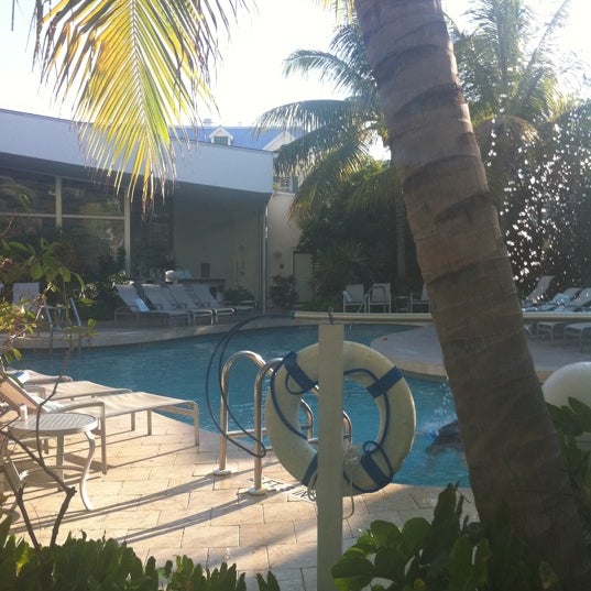 Photo taken at Santa Maria Suites Resort by Nicole L. on 6/2/2011