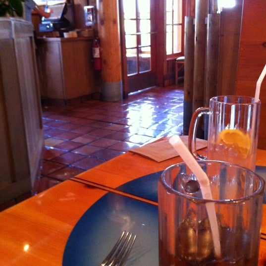 8/5/2011にIan G.がIslands Restaurantで撮った写真