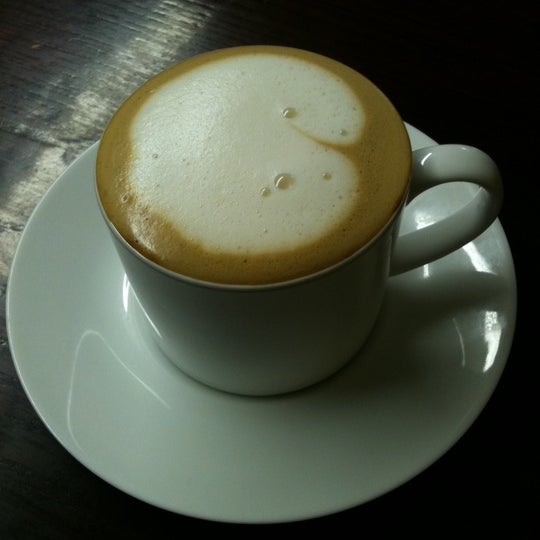3/8/2011 tarihinde Koko B.ziyaretçi tarafından Buchi Cafe Cubano'de çekilen fotoğraf