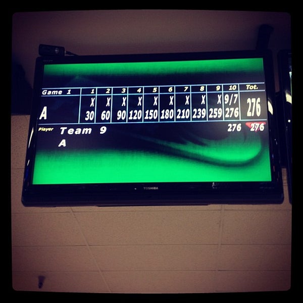 Boardwalk Bowl Bowling Alley in Santa Cruz