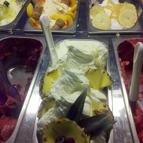 Photo taken at Frost, A Gelato Shop by Amy Y. on 8/15/2011