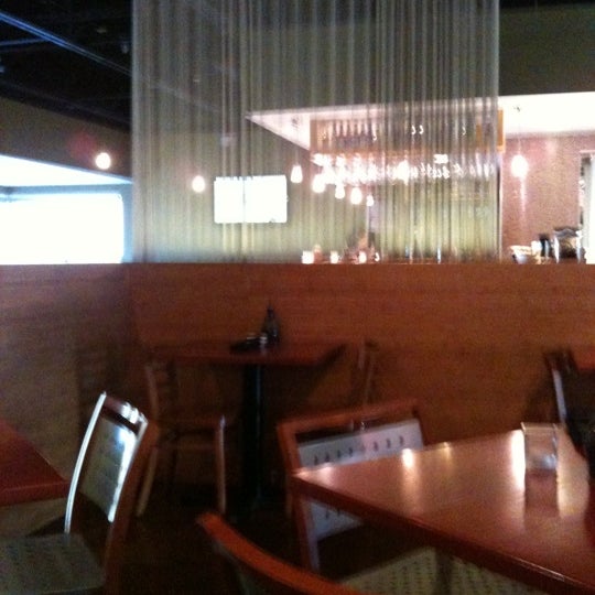 รูปภาพถ่ายที่ Nama Sushi Bar โดย Lance &. เมื่อ 10/8/2011
