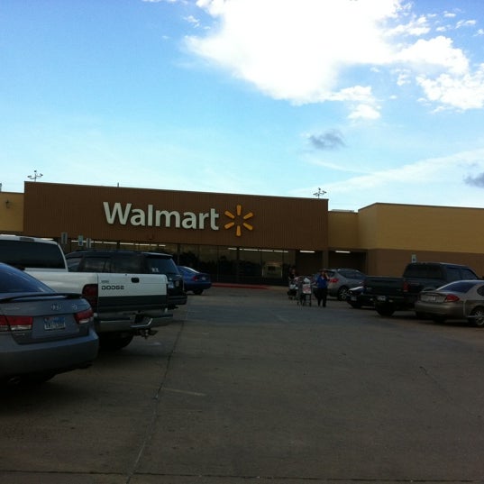 Walmart 301 N Columbia Dr