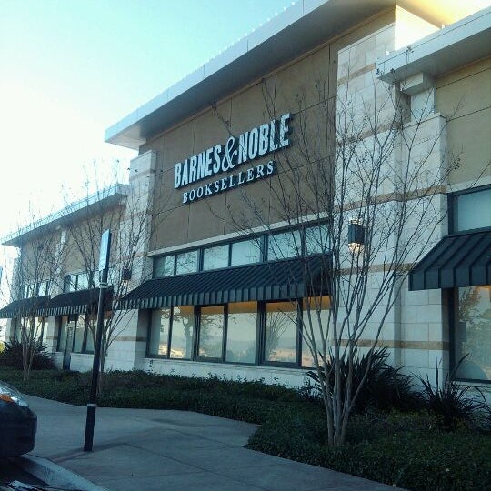 Barnes Noble 3625 Grand Ave