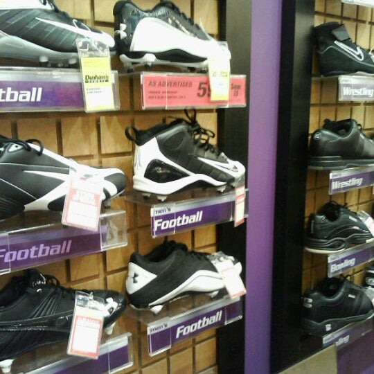 dunham's shoe store