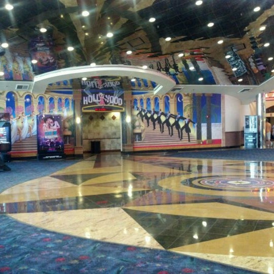 รูปที่ Regal Edwards Ontario Palace IMAX & RPX โรงภาพยนตร์ ใน Ontario
