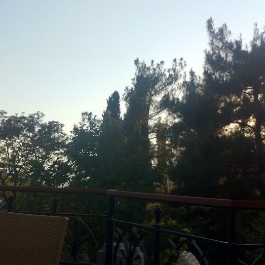 Мини-отель пушка ялта. Ялта ул свердлова 34 сто. Свердлова 34 ялта. Ялта ул свердлова 34. Ялта свердлова 32.