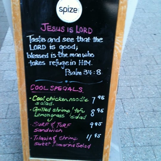 Foto tirada no(a) Spize Cafe por John C. em 7/17/2011
