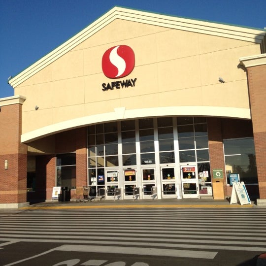 Safeway Grocery Store