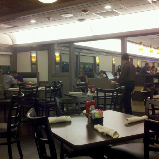 7/18/2012 tarihinde Rick S.ziyaretçi tarafından Sparta Classic Diner'de çekilen fotoğraf