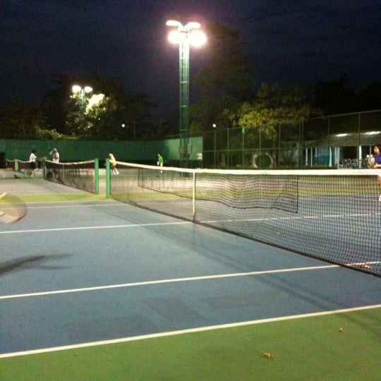 Tennis Court Лорд