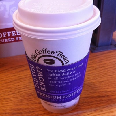 Photo taken at The Coffee Bean &amp; Tea Leaf by Francesca P. on 8/3/2012