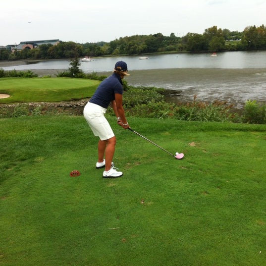 8/25/2012にJohanna B.がRiverwinds Golf &amp; Tennis Clubで撮った写真
