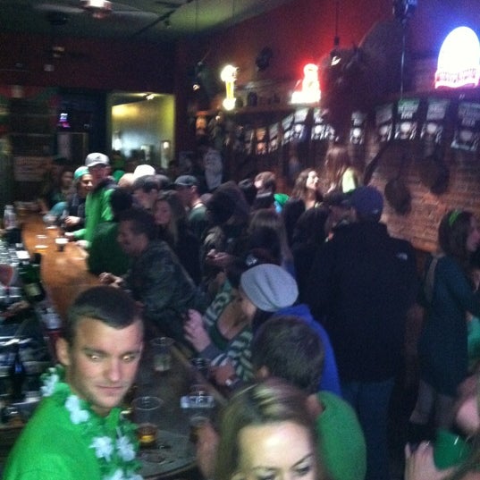 3/17/2012 tarihinde Mark K.ziyaretçi tarafından Buffalo Pub and Grill'de çekilen fotoğraf