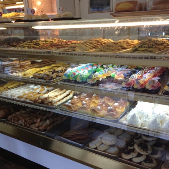 Vicky Bakery Bakery in Hialeah