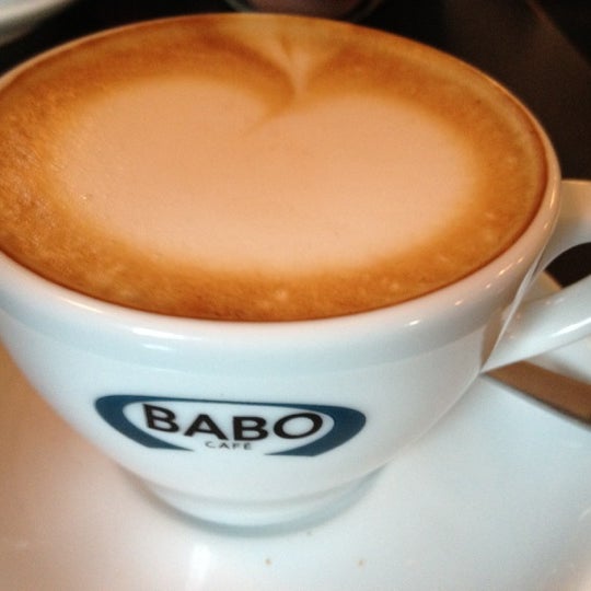 รูปภาพถ่ายที่ Babo Café โดย Frank R. เมื่อ 3/4/2012