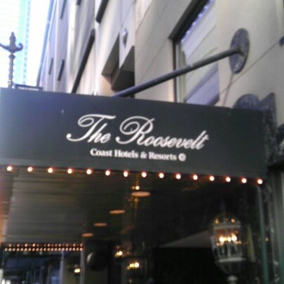 Das Foto wurde bei The Roosevelt Hotel von ✈--isaak--✈ am 9/6/2012 aufgenommen