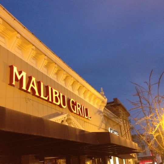 Снимок сделан в Malibu Grill пользователем Cannzibar 4/6/2012