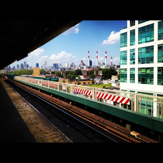 Long Island City, NY - Neighborhood in Long Island City