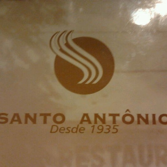 รูปภาพถ่ายที่ Santo Antônio Restaurante e Churrascaria โดย Elton M. เมื่อ 5/13/2012
